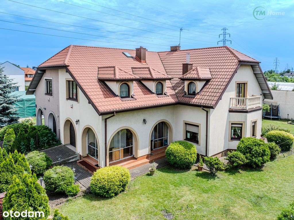 Białołęka, dom przy ulicy Porzeczkowej.-2