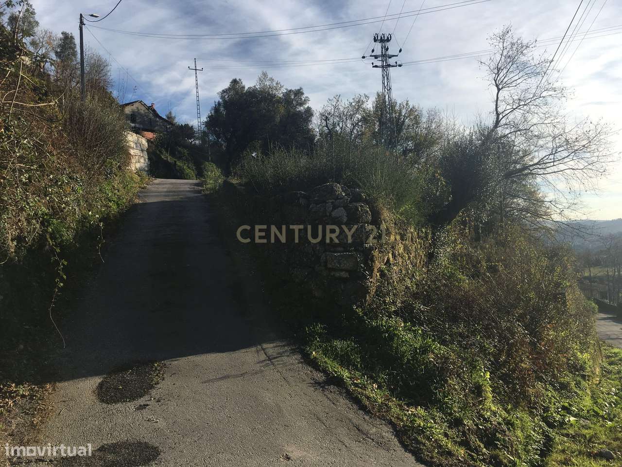 Terreno com 980m2 para construção - Grande imagem: 3/15