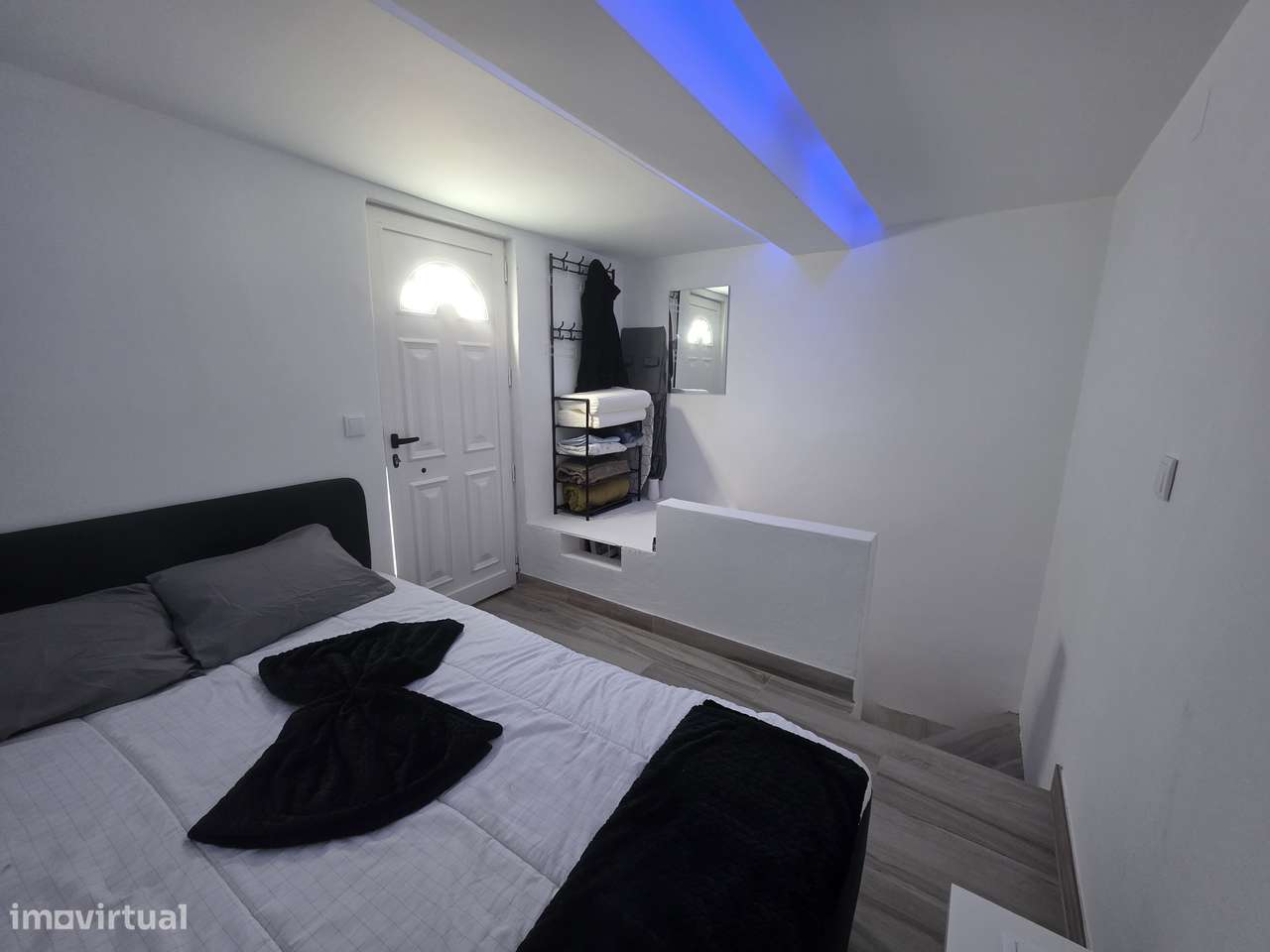 Moradia T1 + 1 com 2 terraços perto do Mar e Marina-18