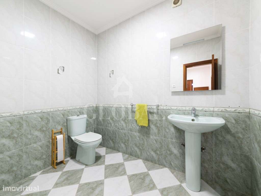 APARTAMENTO T3+1 CUCUJÃES-11