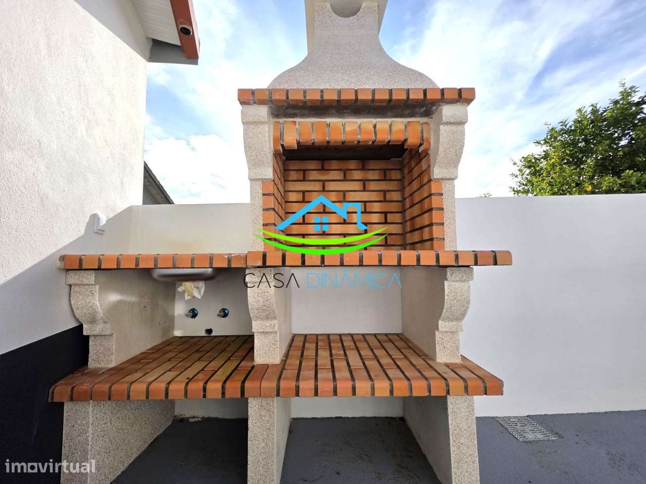 Moradia T2 com pequeno jardim e churrasqueira - Grande imagem: 5/41