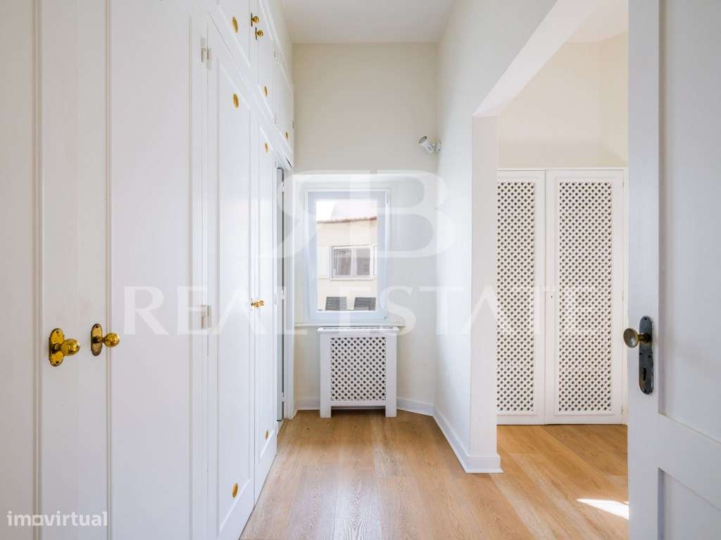 Moradia T4 tipo Chalet, com jardim, piscina e anexo T1 - Monte Esto...-17