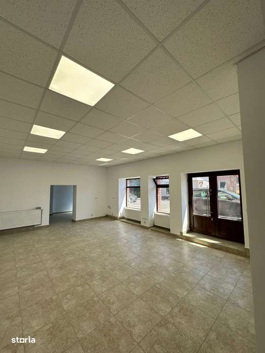 Spatiu comercial de inchiriat  Reghin - Imagine principală: 3/9
