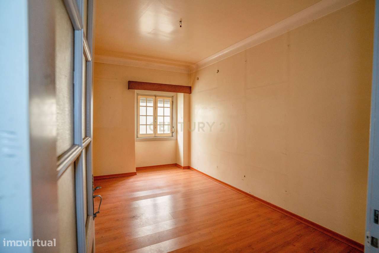 Apartamento T3 no centro das Caldas da Rainha-17