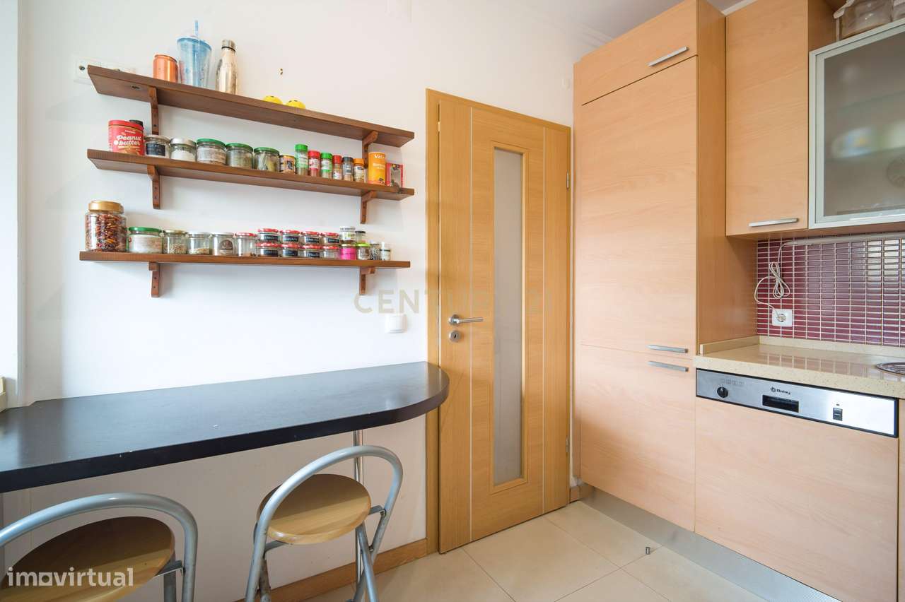 Onde o Mar é Vizinho: Moradia T2+1 com Vista Panorâmica-9