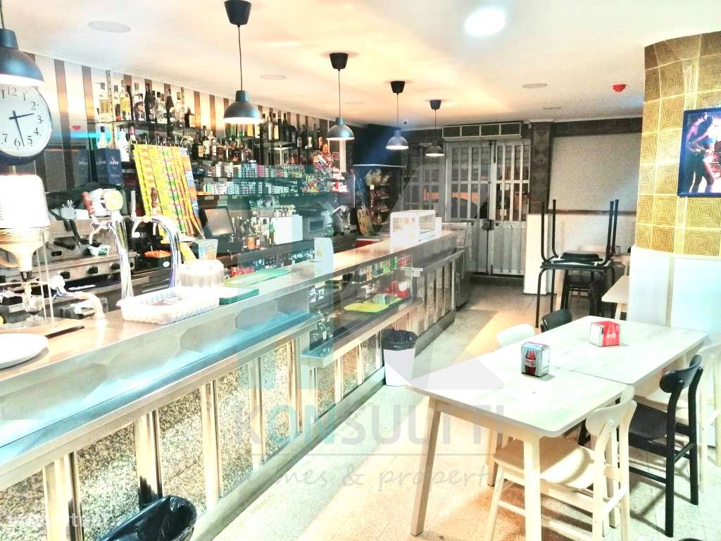 Restaurante/habitação -Damaia-7