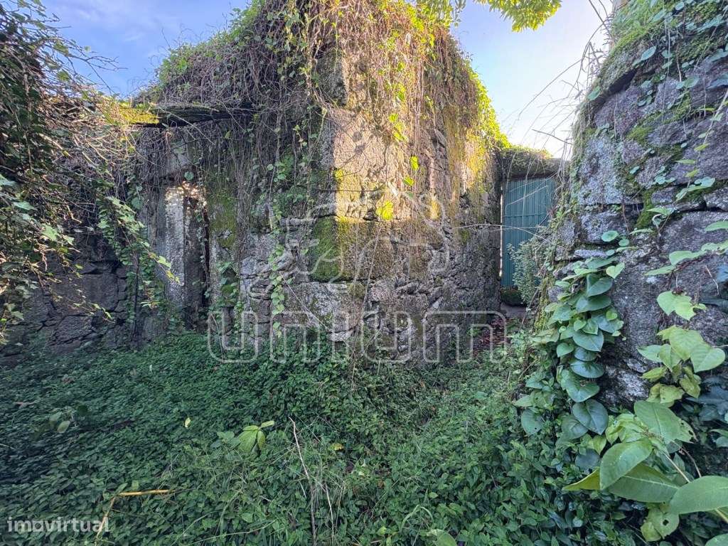 Propriedade para recuperar em Deão-17