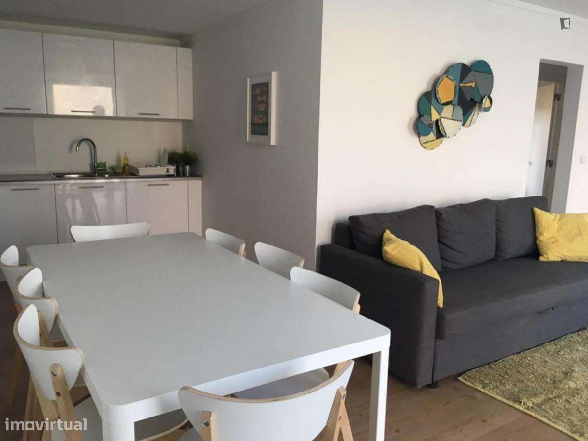 Quarto - localizado em Setubal - Grande imagem: 5/6