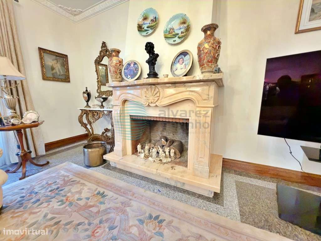 Moradia V5 com terreno com 2075m2, vista de mar-16