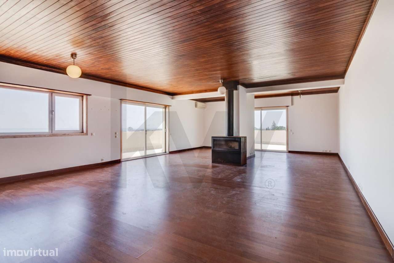 Penthouse T3 com Terraço de 165m2 , Vista Mar e Garagem-2