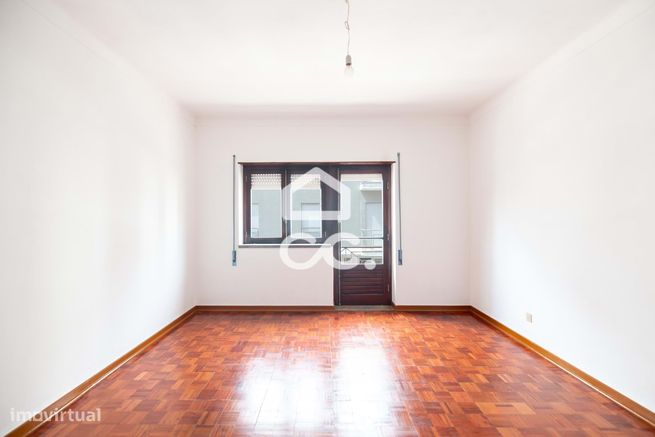Apartamento T3 com sótão e cozinha equipada no centro do Avelar.-3