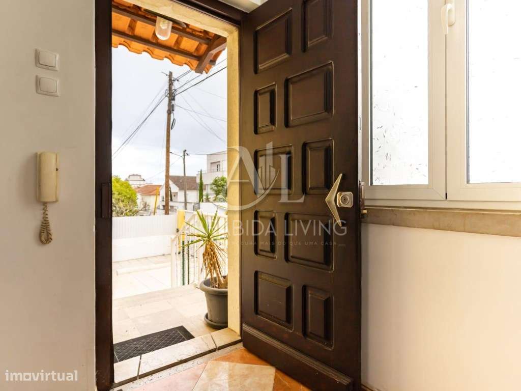 Moradia Isolada - Bi Familiar - Amoreiras - Setúbal-35