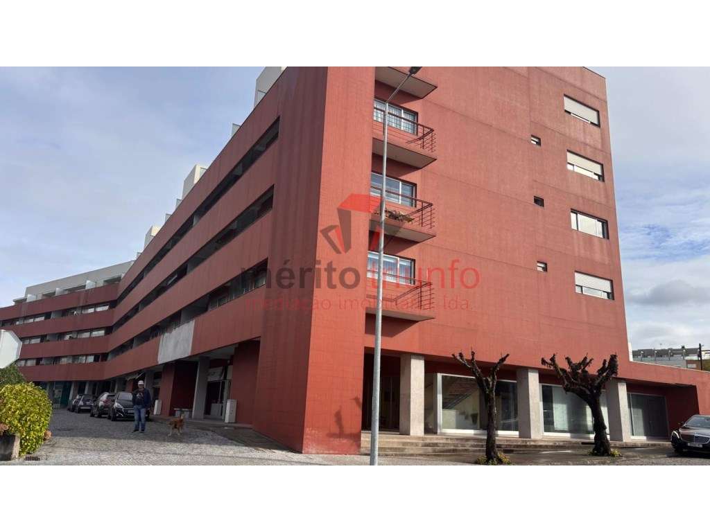 Oferta da escritura e Registo - Ap. T3 - Vila das Aves - Grande imagem: 1/20