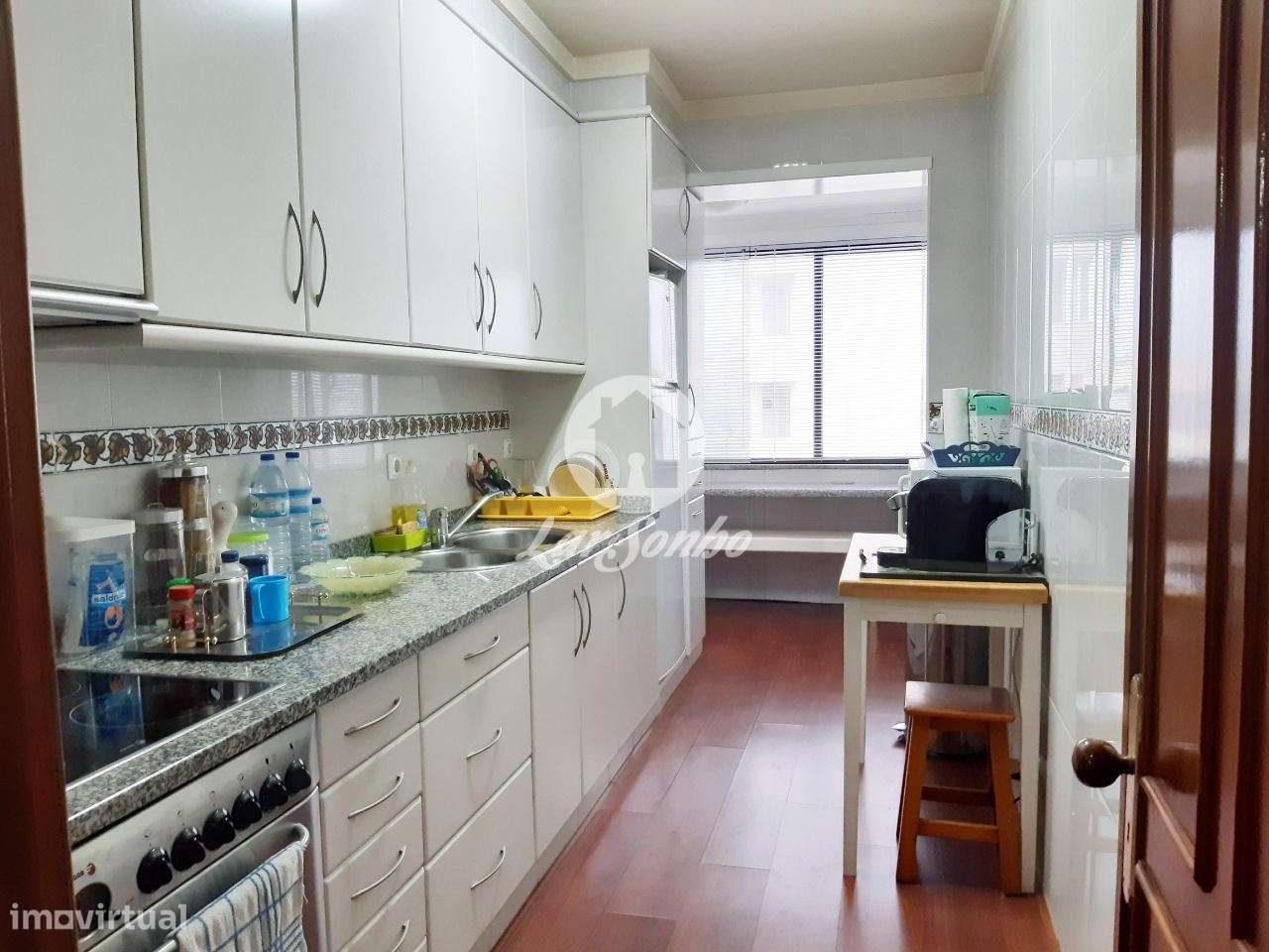 T4 Duplex com garagem fechada p/ 3 carros no Centro da Póvoa de Varzim - Grande imagem: 3/24