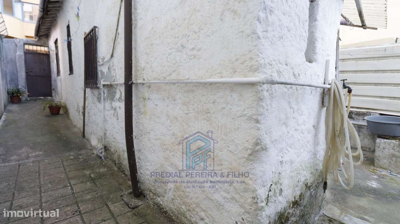 Moradia Térrea para restaurar - Rio Tinto / Areosa-17