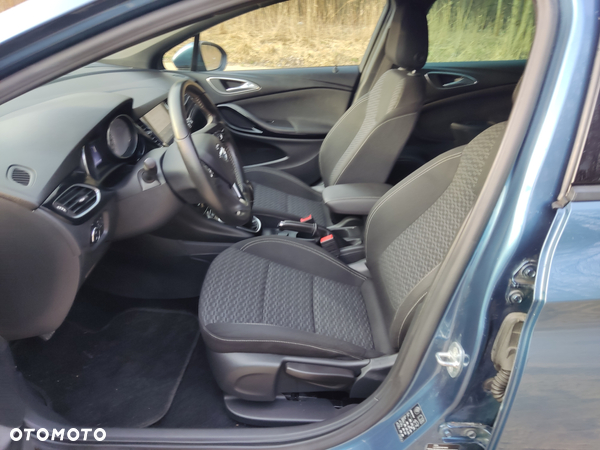 Opel Astra 1.4 Turbo Innovation - 11
