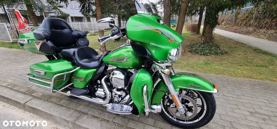 Harley-Davidson Touring Electra Glide - 2