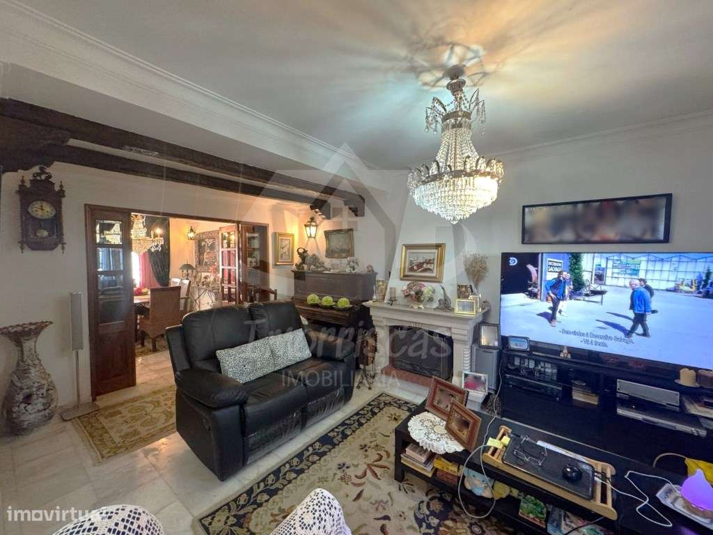 Moradia T6 com anexo e excelente localização na Encarnação, Olivais - Grande imagem: 5/37