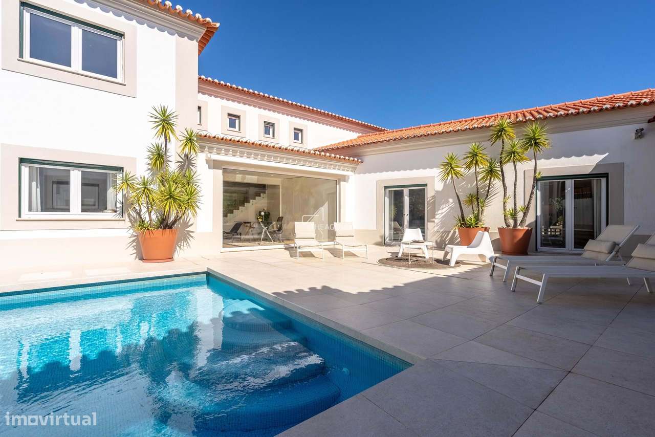 Moradia de Luxo T5 Renovada com Piscina Aquecida na Beloura – 5 Suítes - Grande imagem: 4/60