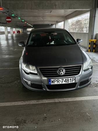 Volkswagen Passat 2.0 TDI DPF Highline - 6