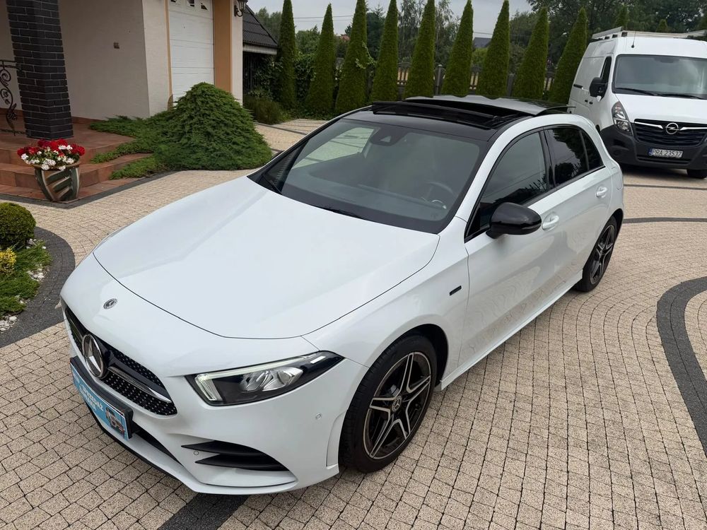 Mercedes-Benz A W177 (2018-) 250 E AMG Line 8G-DCT 2021