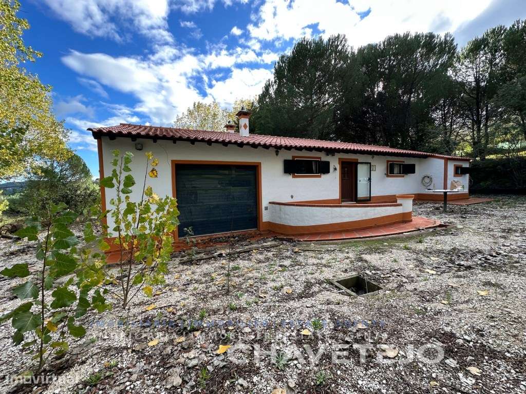 Moradia V2 com garagem e terreno com 16.815 m2 perto da Albufeira d... - Grande imagem: 2/30