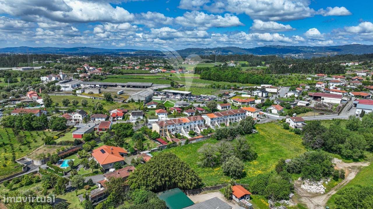 Moradia T3 - Carrazedo, Amares - Grande imagem: 3/30