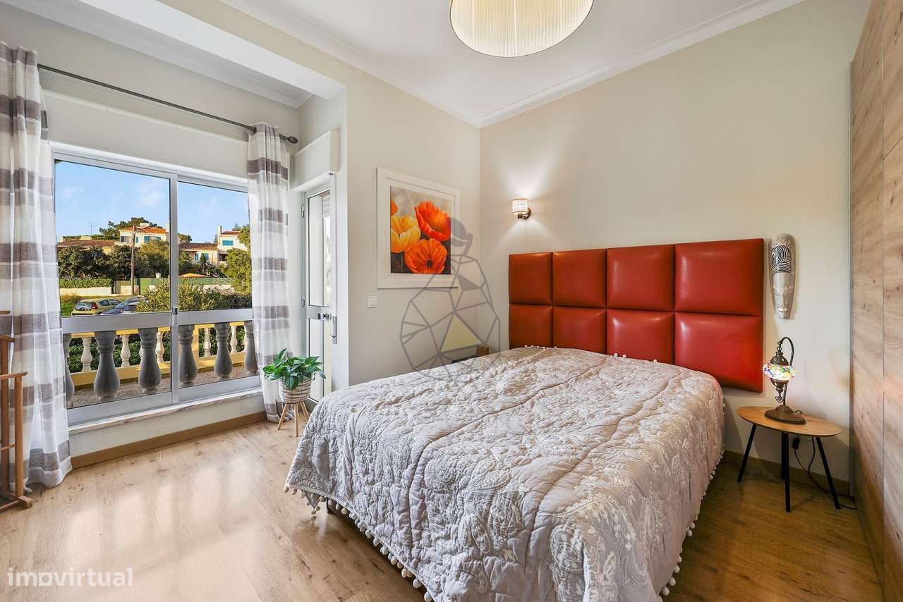 T2 em Bemposta com arrecadação privativa e terraço comum espaçoso  - A-19