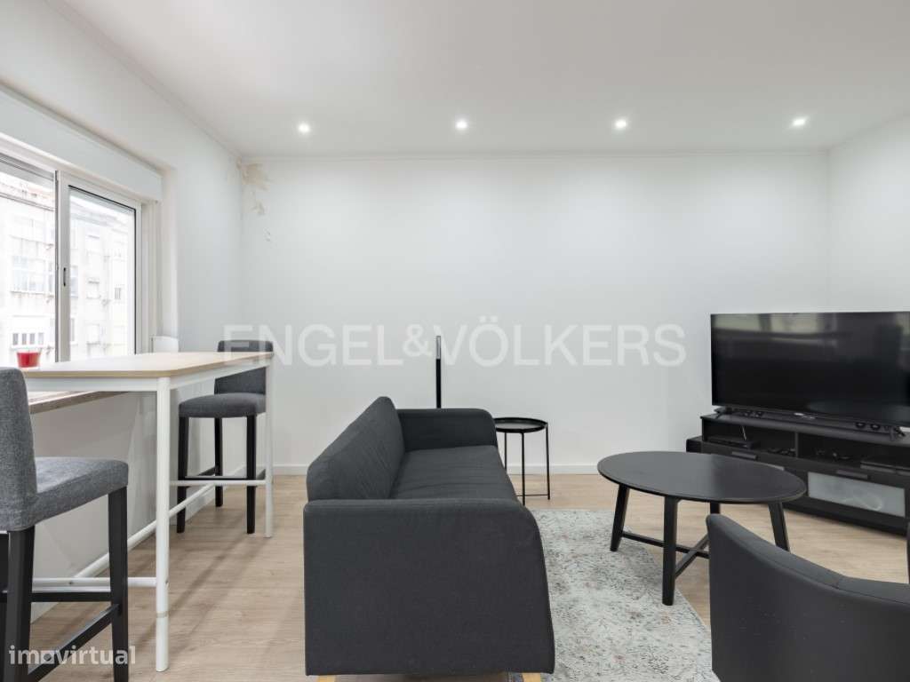 Luminoso T2 com varanda na Venteira - Grande imagem: 4/19