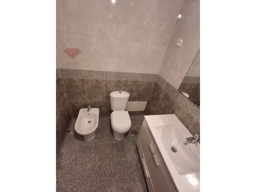 Moradia T4 à venda na Cotovia - Sesimbra-37