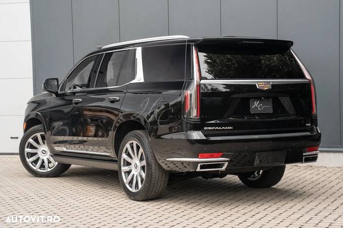 Cadillac Escalade - 2