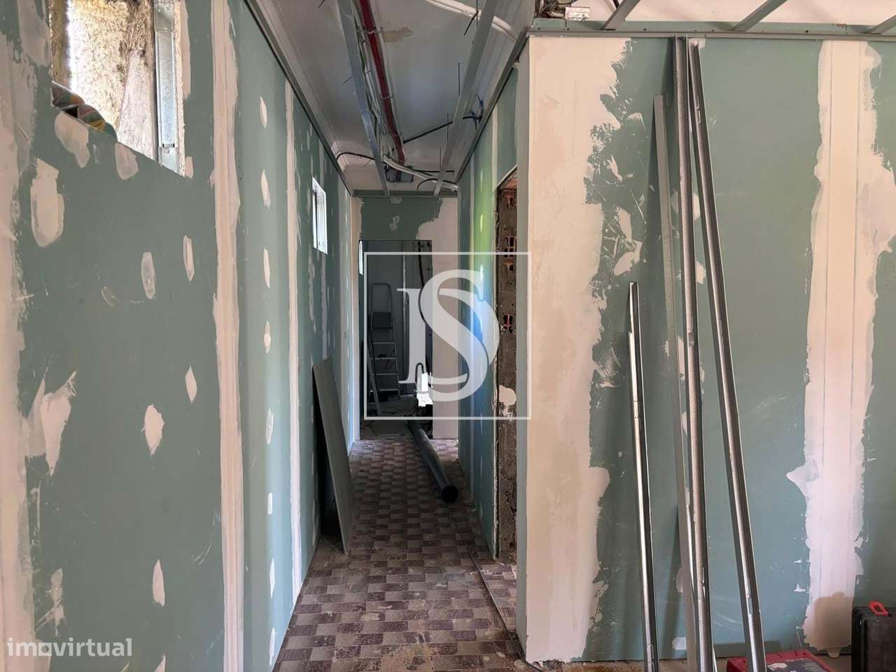 Andar Moradia T2+1 em Barroselas totalmente renovado (R/C)  com quinta-11