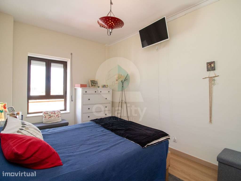 Apartamento T3 com Vista Rio em Excelente Localização-18