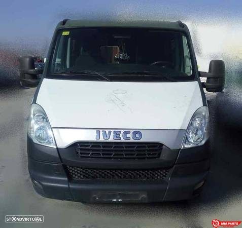 ABA PARA-CHOQUES TRASEIRA ESQUERDA IVECO DAILY VI FURGÓN 2006 - 1