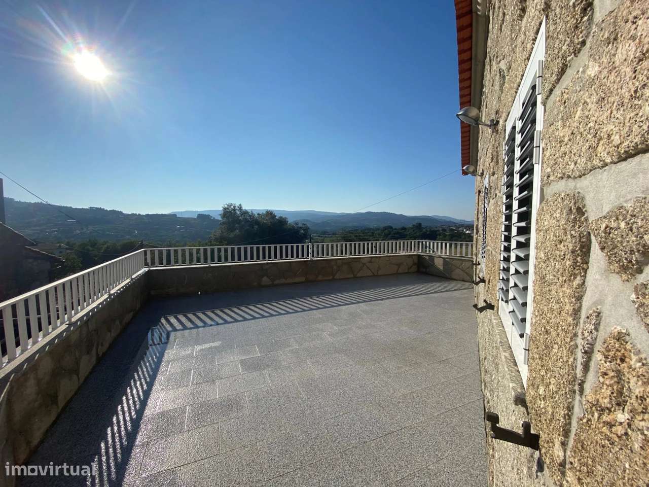 Moradia em Pedra com Vista Panorâmica para a Serra – Ponte da Barca-7
