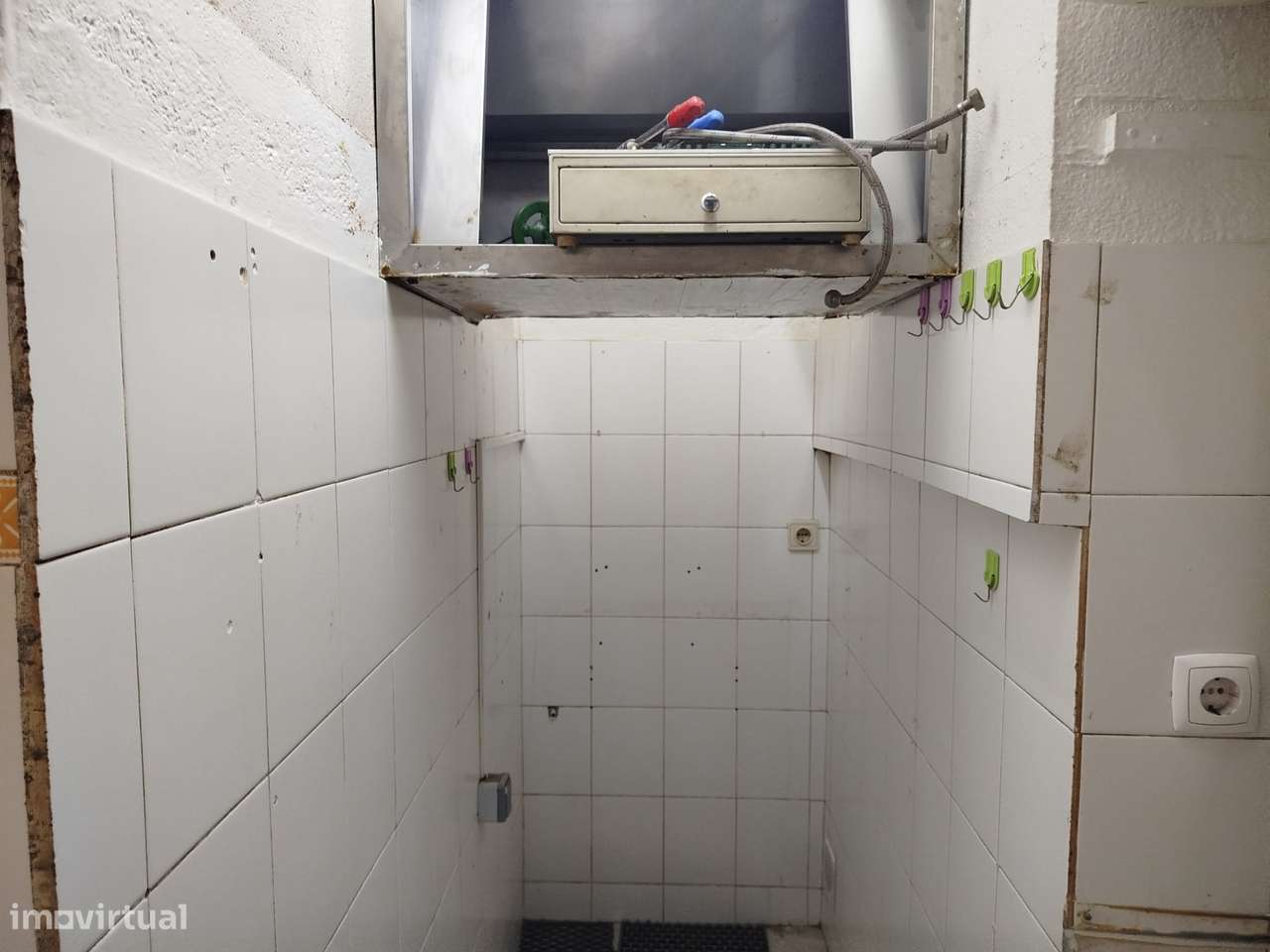 Oportunidade de Investimento — Loja à Venda no Lumiar por 50.000 €-9