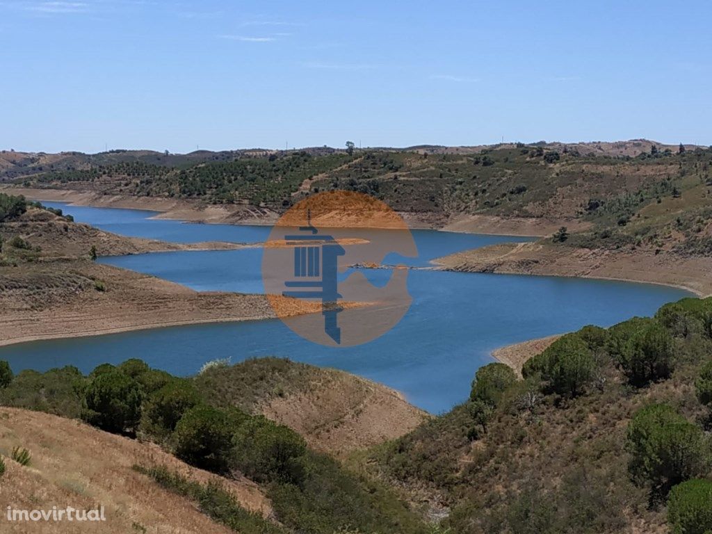 TERRENO COM 20 HECTARES - JUNTO AO LAGO - POSSIBILIDADE D...