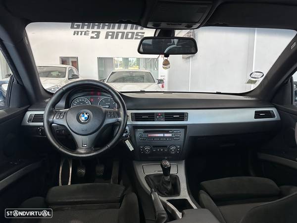 BMW 320 d - 10