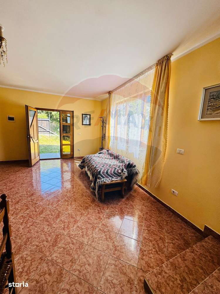 Casă / Vilă cu 5 camere de vânzare - Imagine principală: 4/19