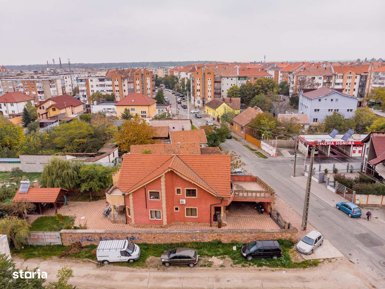 Vilă 6 camere în cartierul Alfa - Imagine principală: 1/20