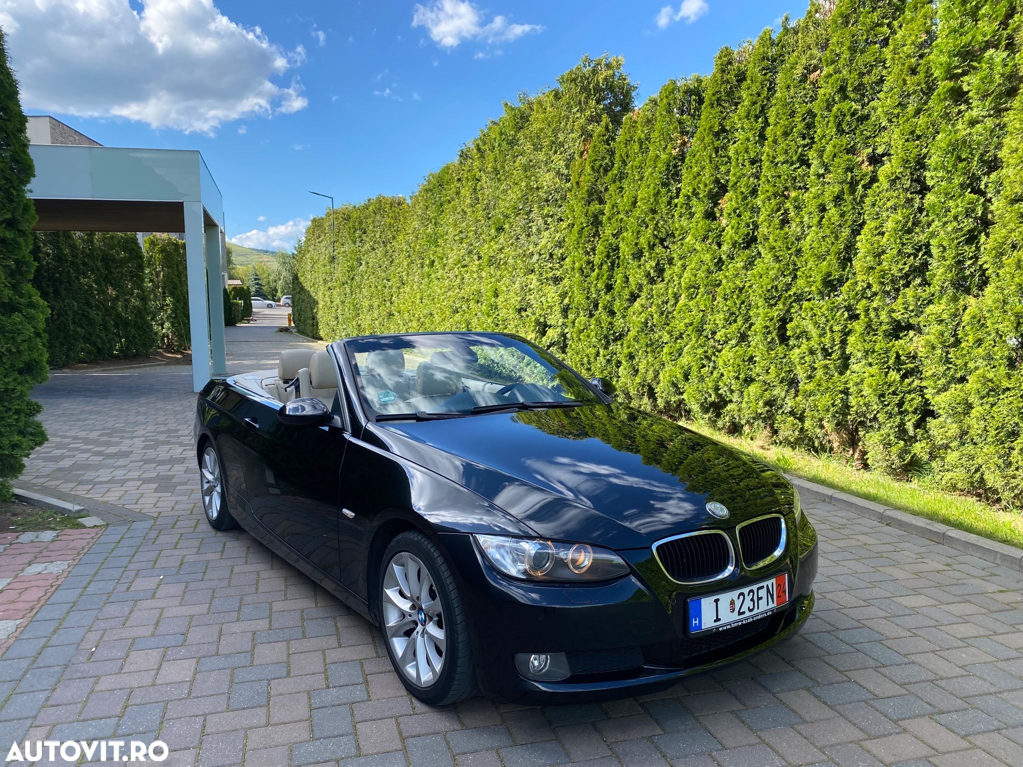 BMW Seria 3 320d DPF Cabrio Aut. - 1