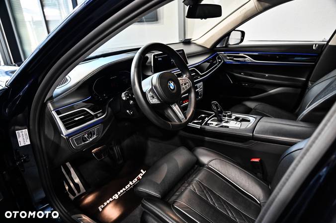 BMW Seria 7 M760Li xDrive - 8