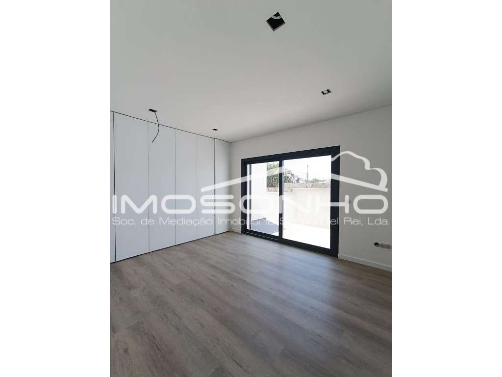 Moradia T3 Nova | Design Moderno | Eficiência A+ | Jardim, Garagem ...-12