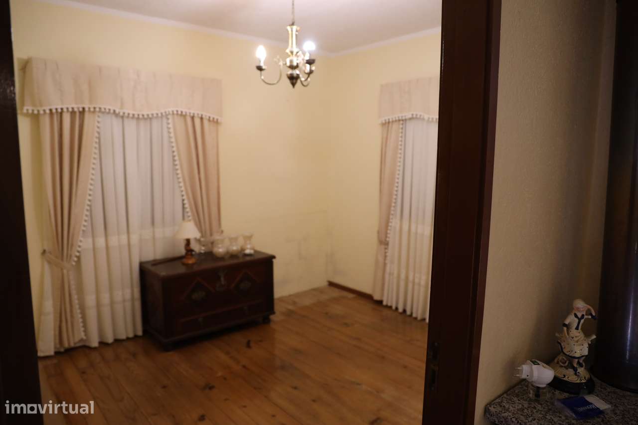 Moradia T4 com jardim em Peso da Régua - Grande imagem: 3/54