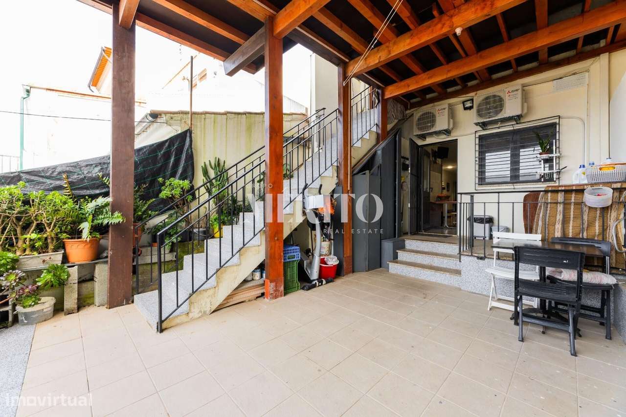 Moradia com Alojamento Local-24