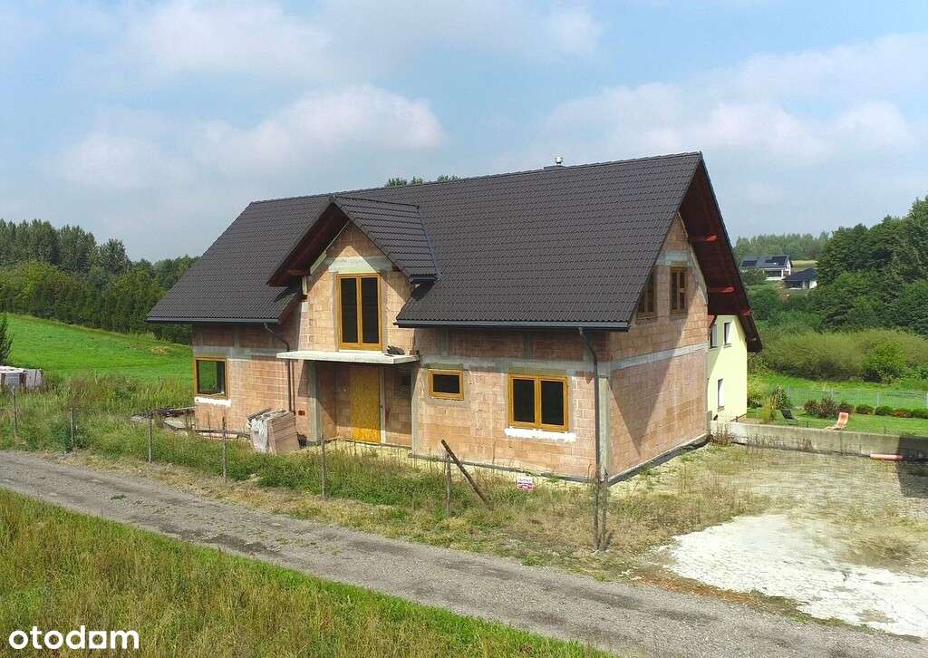 Komfotowy dom, 2 pełne kondygnacje, 5 sypialni - Pełny obrazek: 2/16