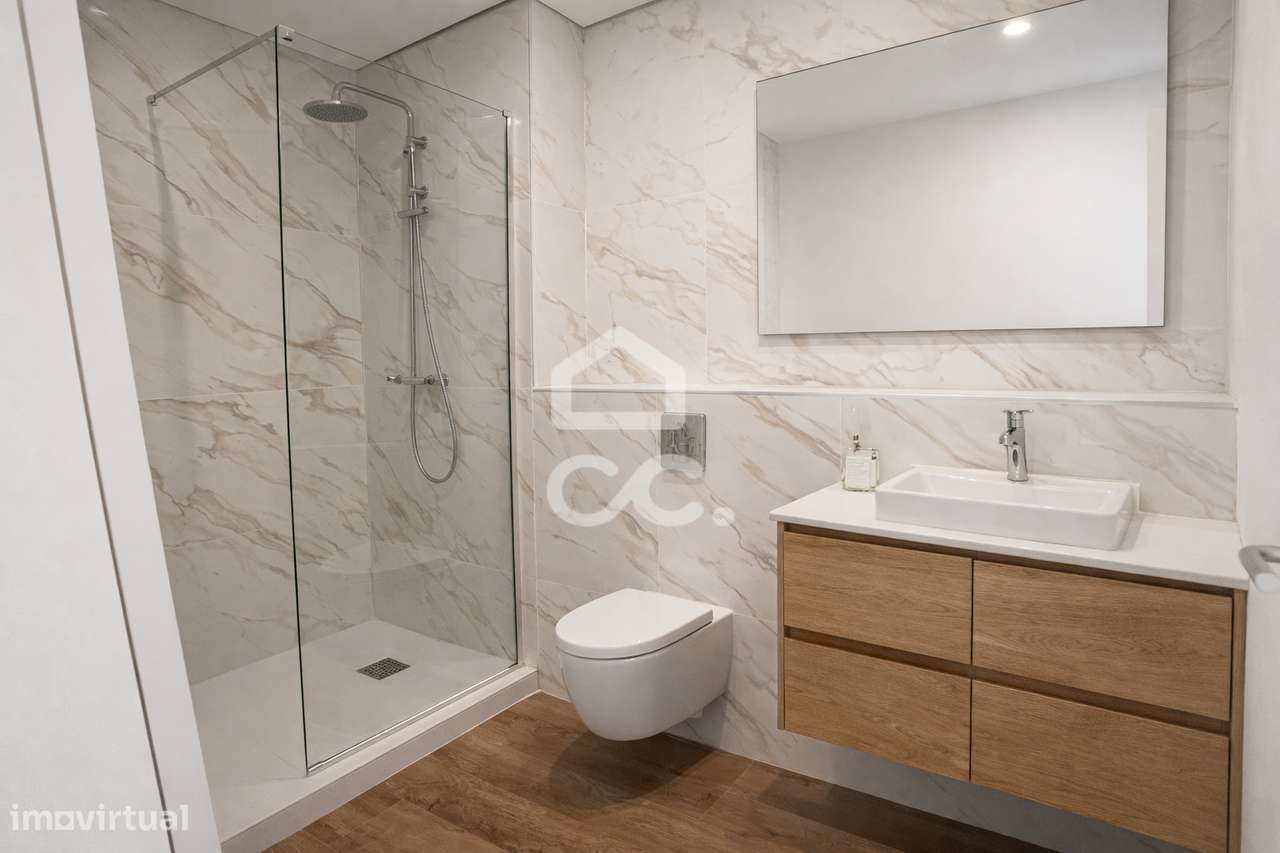 Apartamento T4 totalmente renovado com 160 m² no centro de Nogueira, M - Grande imagem: 5/16