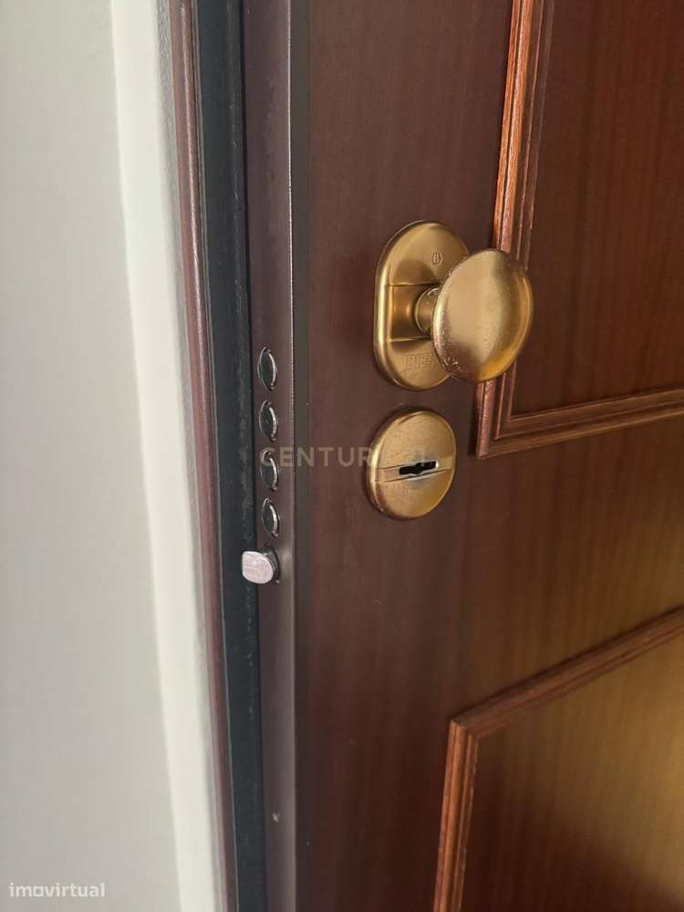 Apartamento T0 em Vanicelos – Rés-do-Chão alto em prédio com elevador - Grande imagem: 4/35