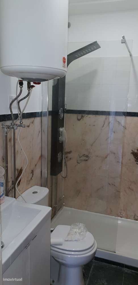 T5 com 3 casas de banho e 200m² em Lisboa - Grande imagem: 5/33