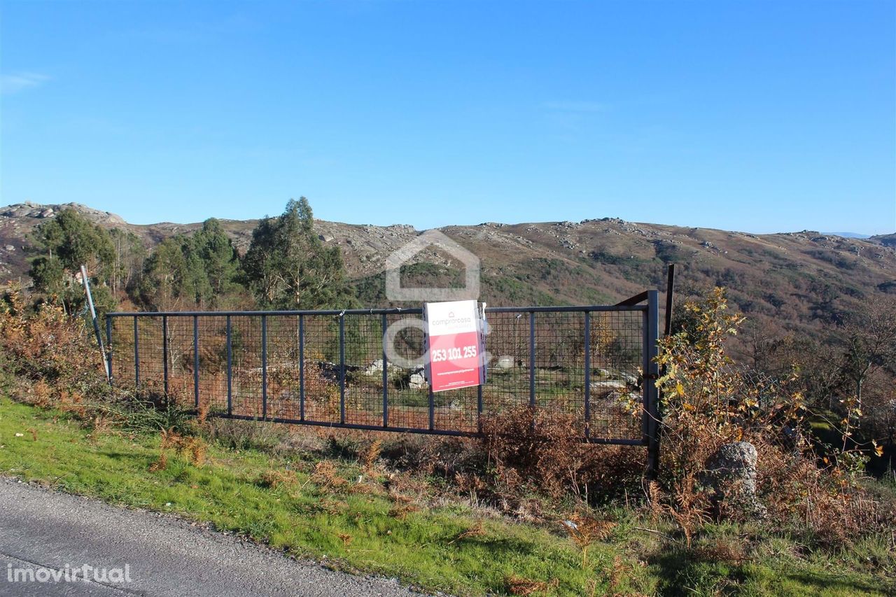 Terreno em Várzea Cova, Fafe